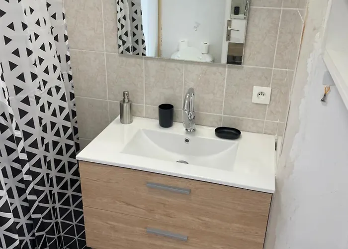 Appartement 23m2 5mn Gare 3 Couchages